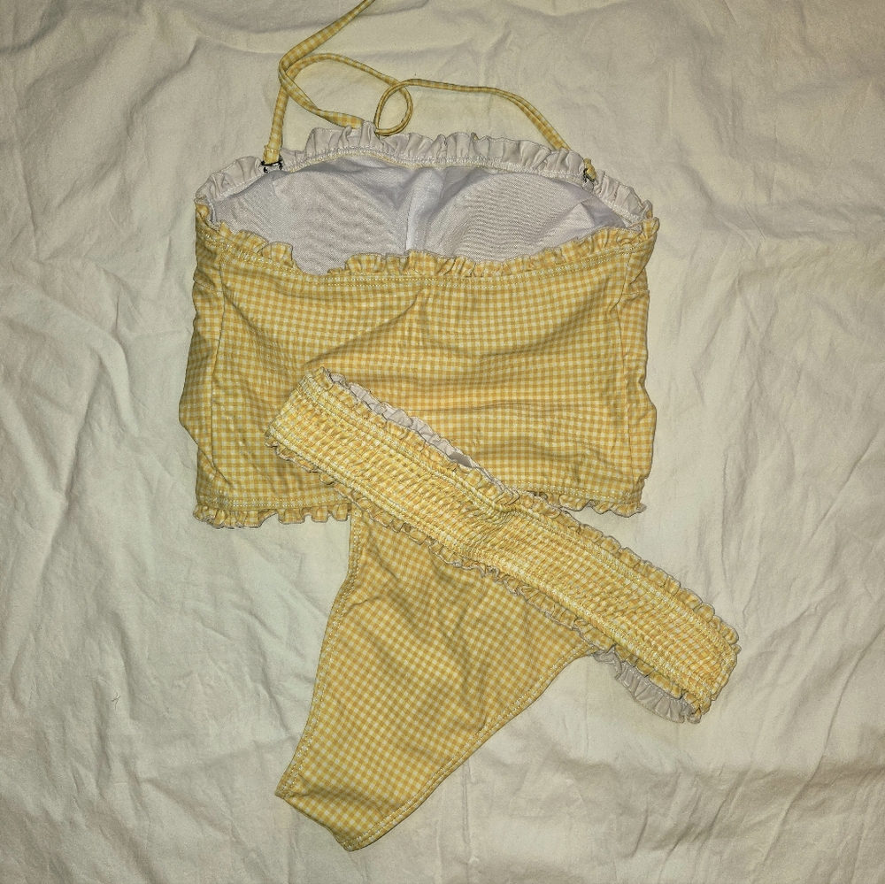 Yellow Ruffle Two-Piece Bikini Set - Picture 7 of 7